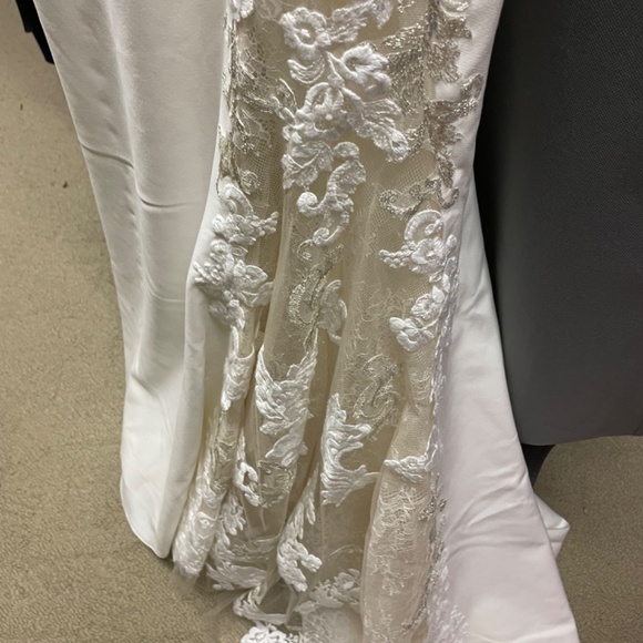 Madison James wedding dress - Picture 9 of 13